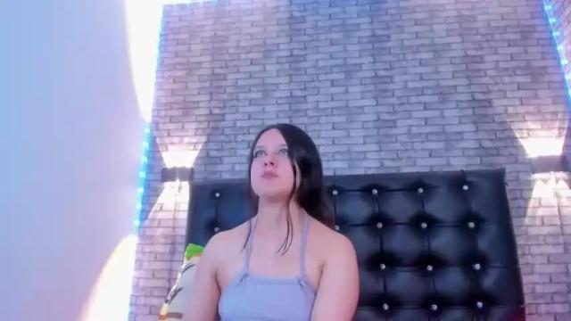 Image 2 of winter_moon18 Stream on Chaturbate on 21 months ago