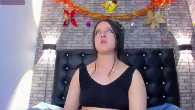 Image 10 of winter_moon18 Stream on Chaturbate on 20 months ago