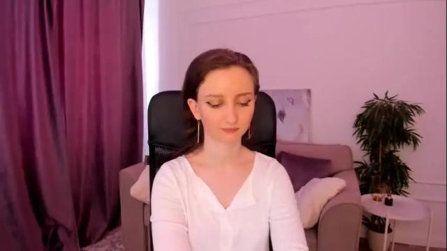 Image 10 of winterfairytale1 Stream on Chaturbate on 3 months ago