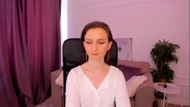 Image 11 of winterfairytale1 Stream on Chaturbate on 3 months ago