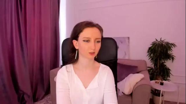 Image 2 of winterfairytale1 Stream on Chaturbate on 3 months ago