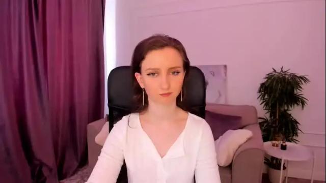 Image 3 of winterfairytale1 Stream on Chaturbate on 3 months ago