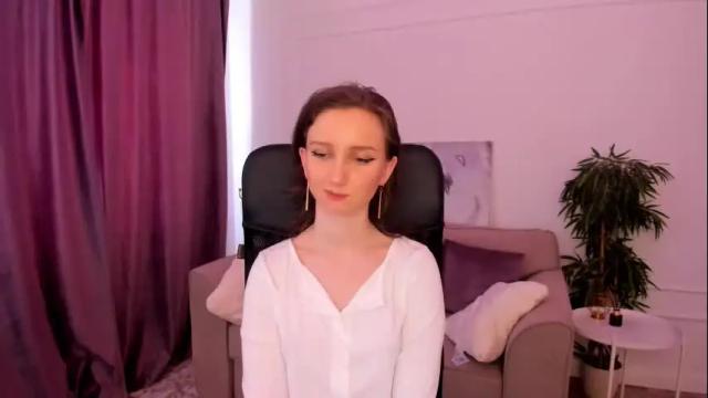 Image 8 of winterfairytale1 Stream on Chaturbate on 3 months ago