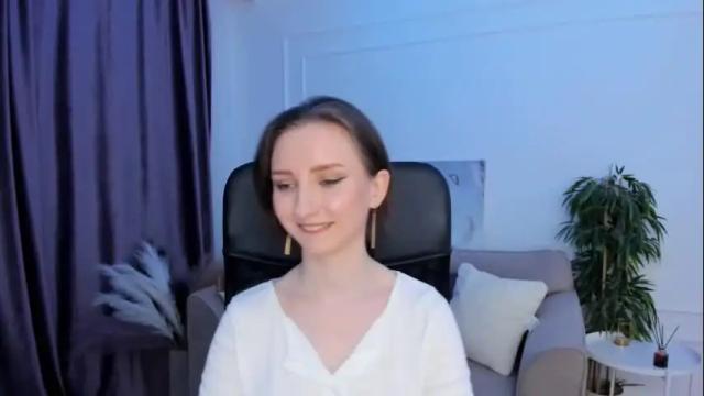 Image 2 of winterfairytale1 Stream on Chaturbate on 2 months ago