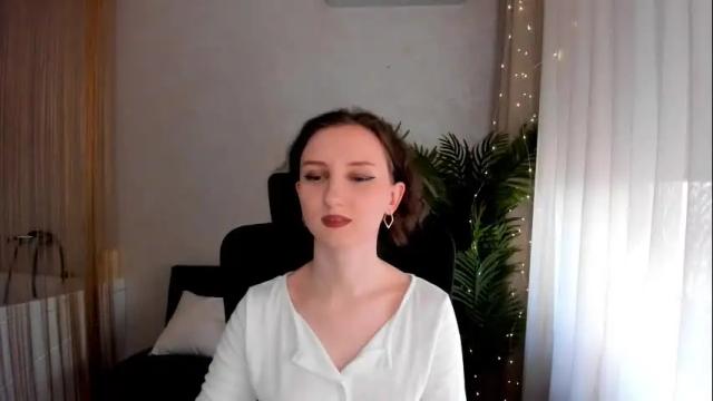 Image 6 of winterfairytale1 Stream on Chaturbate on 1 month ago