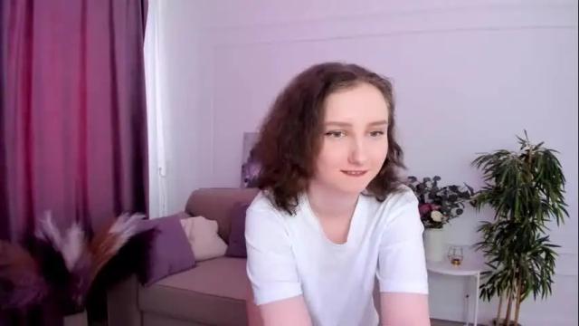Image 4 of winterfairytale1 Stream on Chaturbate on 1 month ago