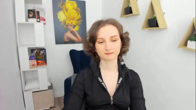 Image 2 of winterfairytale1 Stream on Chaturbate on 1 month ago
