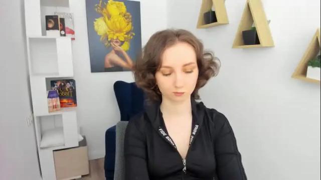 Image 4 of winterfairytale1 Stream on Chaturbate on 1 month ago