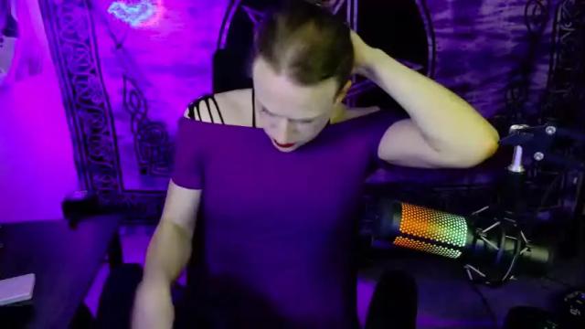 Image 3 of witchynbitchy Stream on Chaturbate on 19 months ago