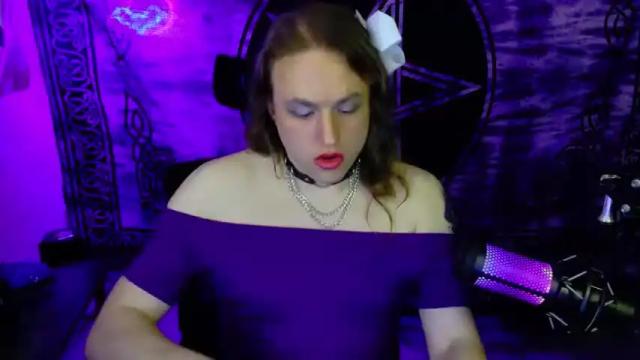 Image 3 of witchynbitchy Stream on Chaturbate on 16 months ago