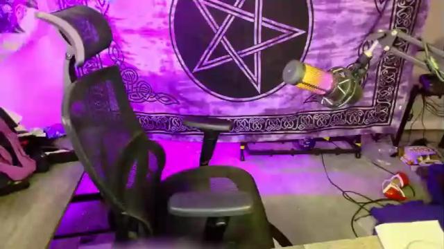 Image 2 of witchynbitchy Stream on Chaturbate on 16 months ago