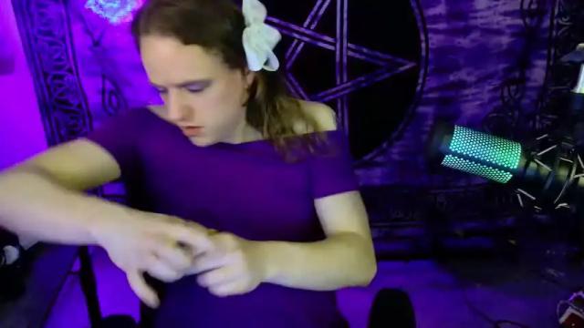 Image 3 of witchynbitchy Stream on Chaturbate on 15 months ago
