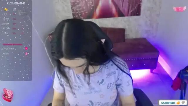 Image 3 of withneyx_m Stream on Chaturbate on 15 months ago