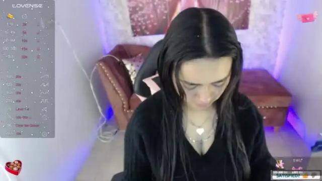Image 4 of withneyx_m Stream on Chaturbate on 15 months ago