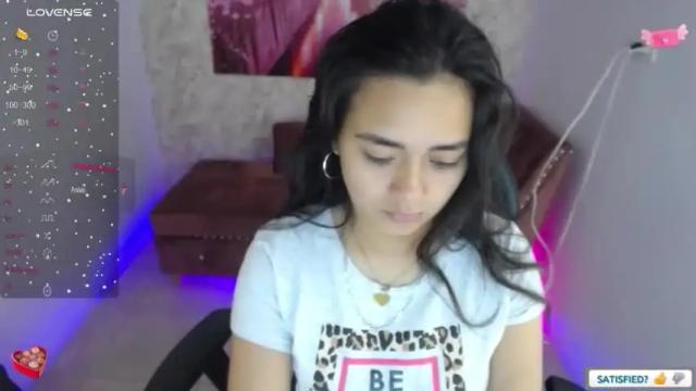 Image 3 of withneyx_m Stream on Chaturbate on 15 months ago