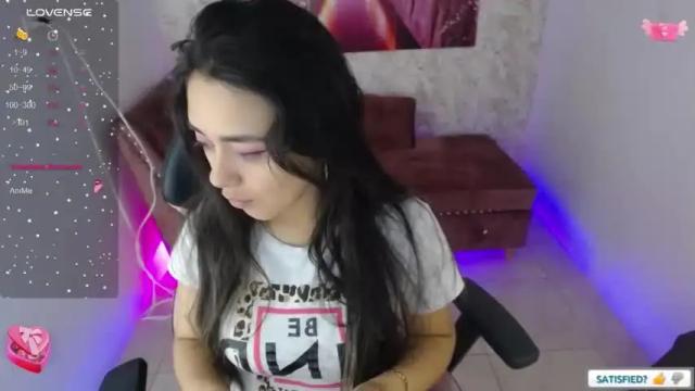 Image 8 of withneyx_m Stream on Chaturbate on 15 months ago