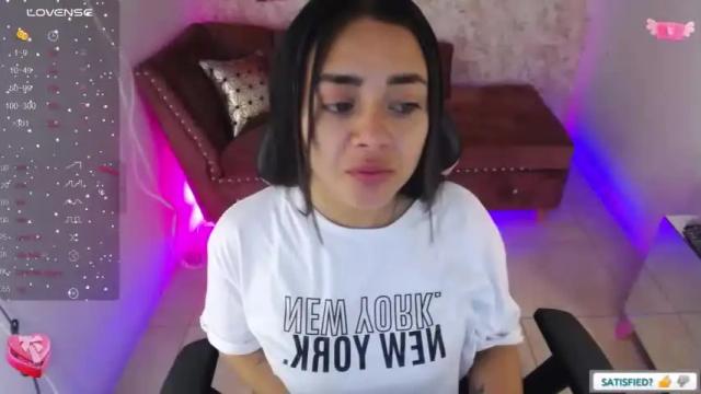 Image 2 of withneyx_m Stream on Chaturbate on 15 months ago