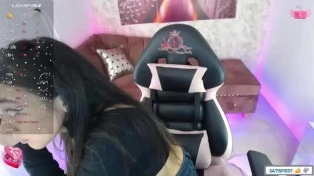 Image 3 of withneyx_m Stream on Chaturbate on 15 months ago