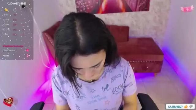 Image 8 of withneyx_m Stream on Chaturbate on 15 months ago