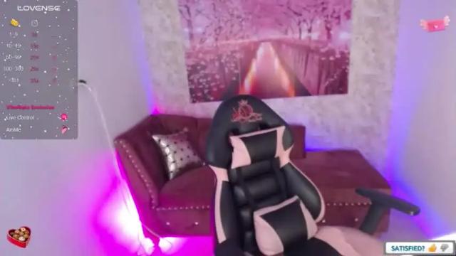 Image 7 of withneyx_m Stream on Chaturbate on 15 months ago