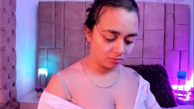 Image 2 of withneyxx Stream on Chaturbate on 21 days ago