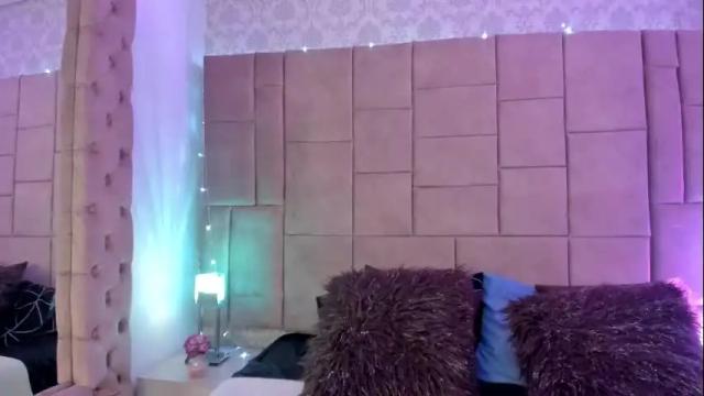 Image 8 of withneyxx Stream on Chaturbate on 3 days ago