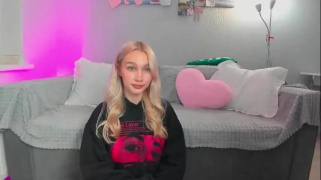 Image 3 of wladilia Stream on Chaturbate on 1 month ago