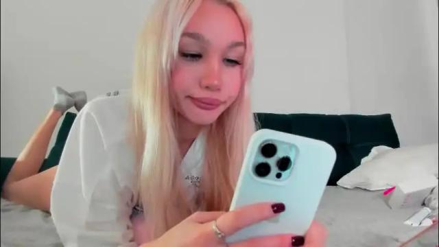 Image 4 of wladilia Stream on Chaturbate on 1 month ago