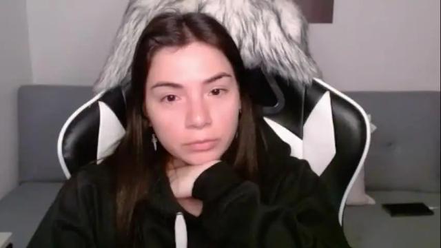 Image 10 of wolfs_daughter Stream on Chaturbate on 12 days ago