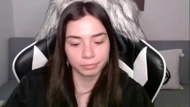 Image 10 of wolfs_daughter Stream on Chaturbate on 11 days ago