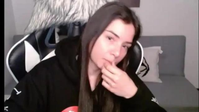 Image 4 of wolfs_daughter Stream on Chaturbate on 1 month ago