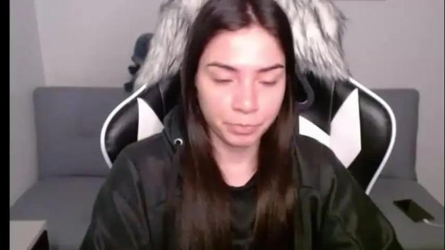Image 2 of wolfs_daughter Stream on Chaturbate on 1 month ago