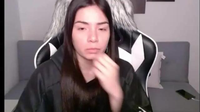 Image 6 of wolfs_daughter Stream on Chaturbate on 1 month ago