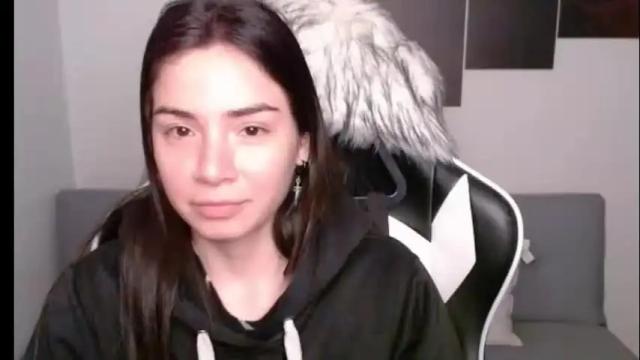 Image 3 of wolfs_daughter Stream on Chaturbate on 1 month ago