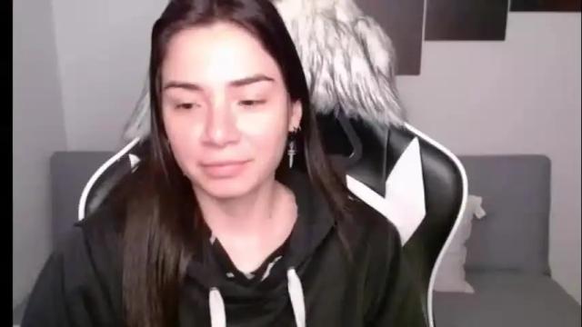 Image 6 of wolfs_daughter Stream on Chaturbate on 1 month ago