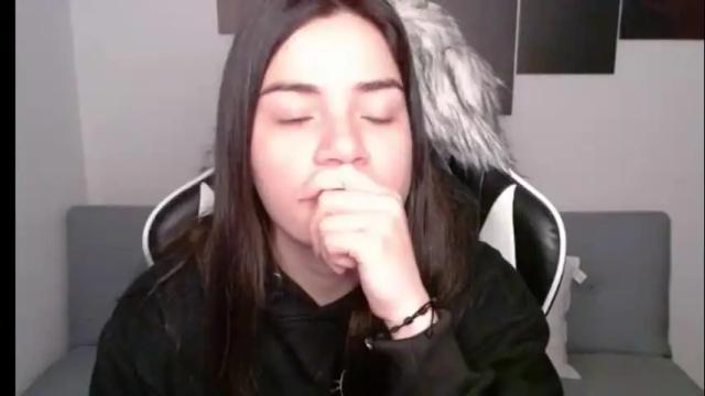 Image 6 of wolfs_daughter Stream on Chaturbate on 1 month ago