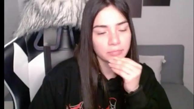 Image 4 of wolfs_daughter Stream on Chaturbate on 1 month ago