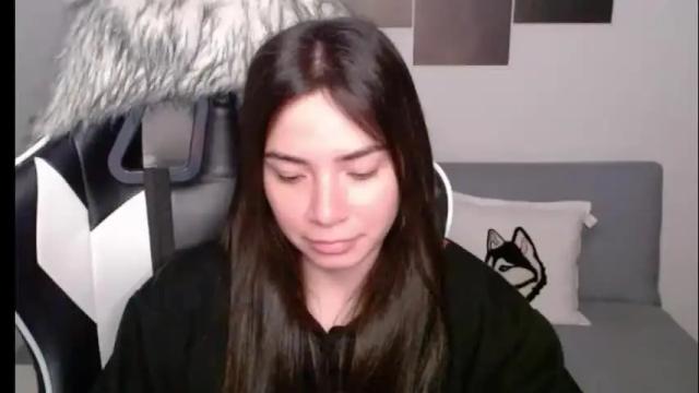 Image 6 of wolfs_daughter Stream on Chaturbate on 1 month ago