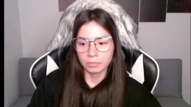 Image 11 of wolfs_daughter Stream on Chaturbate on 29 days ago