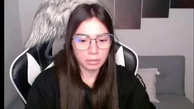 Image 4 of wolfs_daughter Stream on Chaturbate on 29 days ago