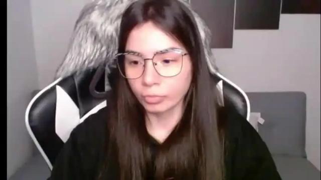 Image 6 of wolfs_daughter Stream on Chaturbate on 29 days ago