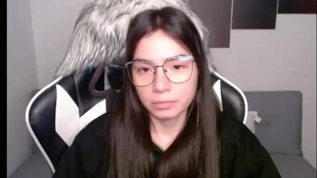 Image 7 of wolfs_daughter Stream on Chaturbate on 29 days ago