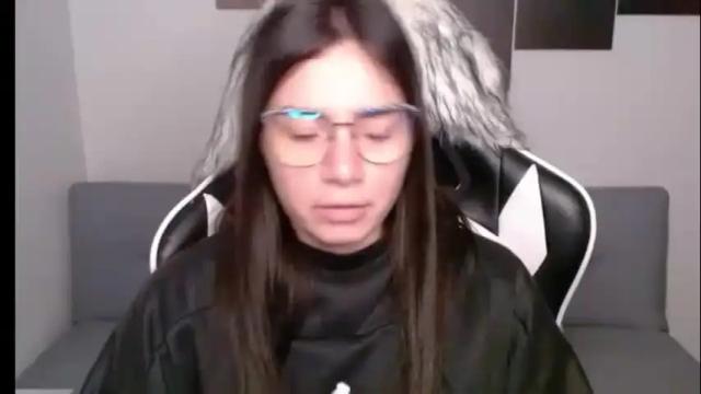 Image 10 of wolfs_daughter Stream on Chaturbate on 26 days ago