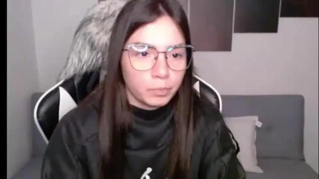 Image 3 of wolfs_daughter Stream on Chaturbate on 26 days ago