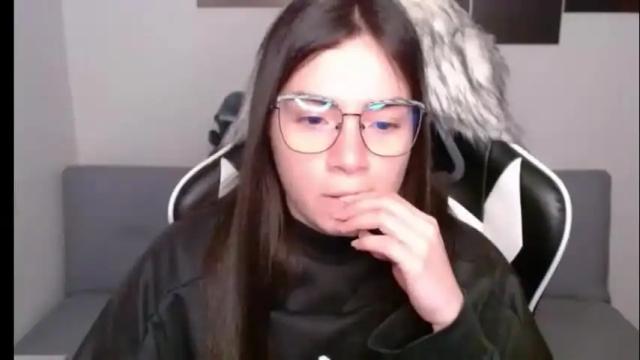 Image 8 of wolfs_daughter Stream on Chaturbate on 26 days ago