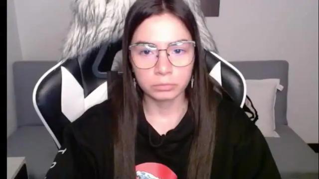 Image 2 of wolfs_daughter Stream on Chaturbate on 17 days ago