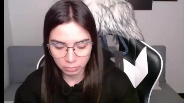Image 3 of wolfs_daughter Stream on Chaturbate on 17 days ago