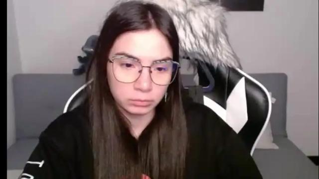 Image 11 of wolfs_daughter Stream on Chaturbate on 17 days ago