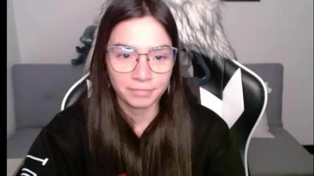 Image 12 of wolfs_daughter Stream on Chaturbate on 17 days ago