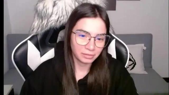 Image 4 of wolfs_daughter Stream on Chaturbate on 17 days ago